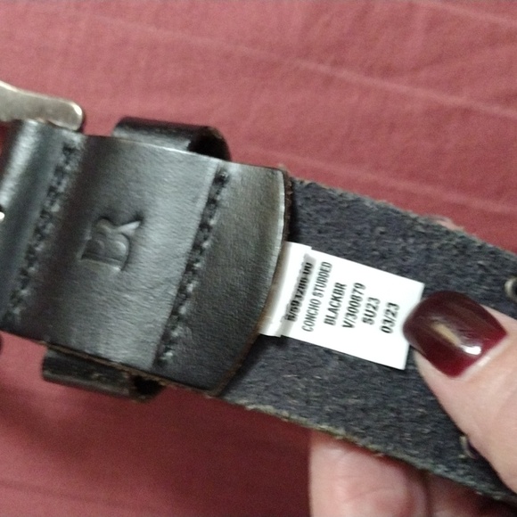 Banana Republic Leather Studded Belt EUC Size Extra Large - Picture 8 of 8